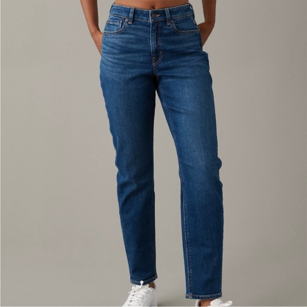 American Eagle Mom Jeans Size 6 Long High Rise Medium Wash Minimalist Denim